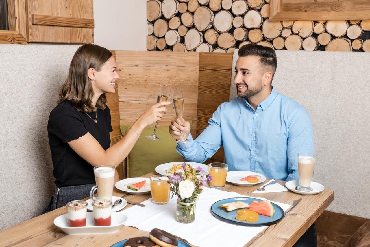 Embacher Sporthotel Екстериор снимка