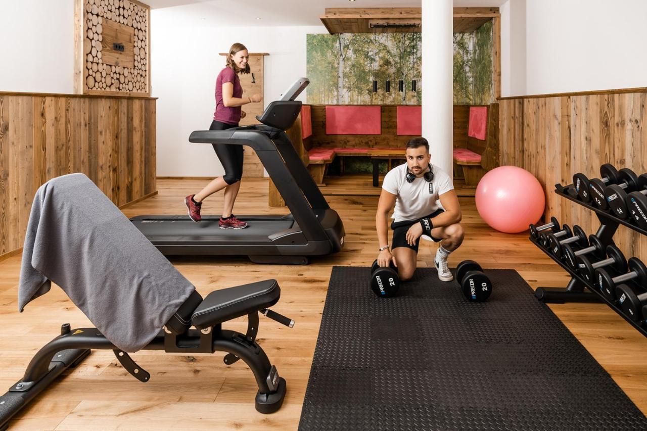 Embacher Sporthotel Екстериор снимка